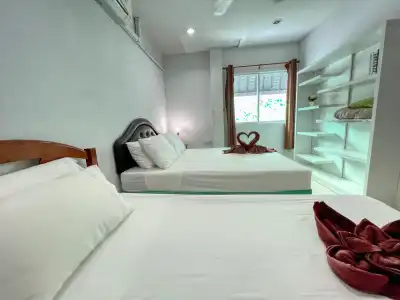 SR Sea View Apartments - 24