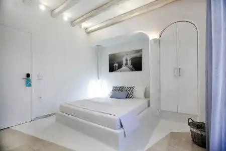 Privee Santorini - 57