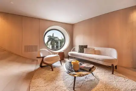 Unique - 150