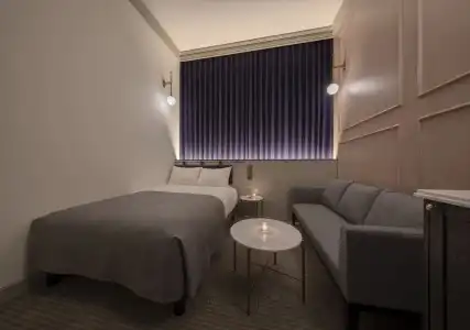 Unwind & Bar - 2
