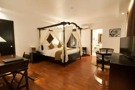 La Rose Suites - 67