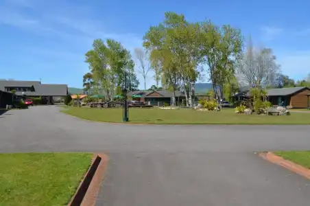 Cedarwood Lakeside Motel & Conference Venue - 58