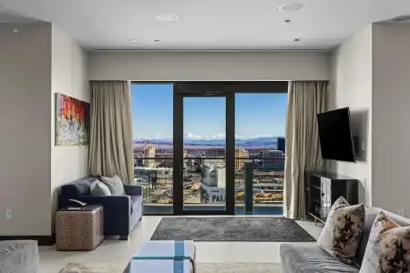 Beautiful Palms Place Suite - 345
