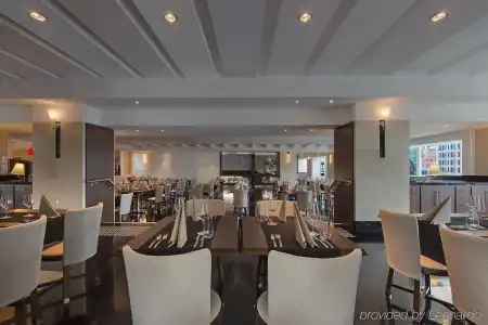 Swissotel Sydney - 28