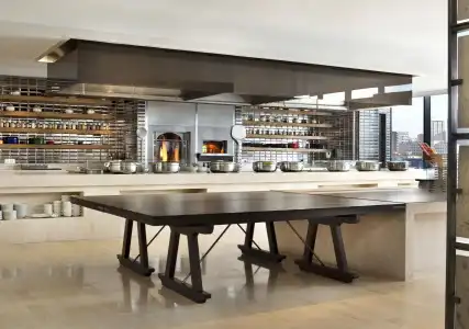 HUALUXE Shanghai Twelve at Hengshan by IHG - 11