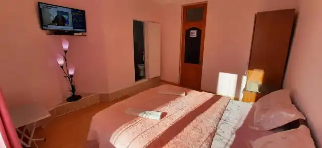 Guesthouse Next to Beach - 41