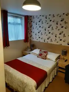 Sportsview Guest House - 37
