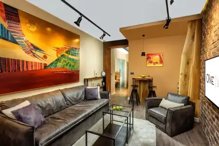 One Luxury Suites - 114