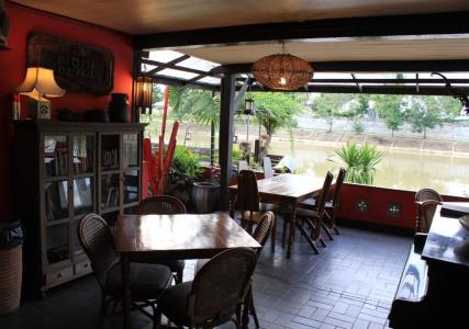 The Riverside Guest House - 11