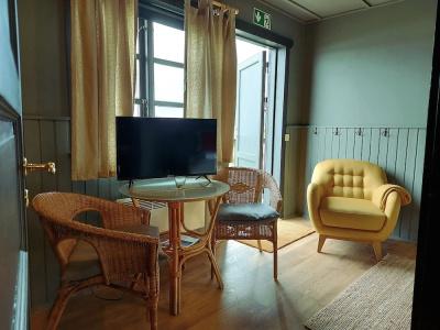 Riverfront Lodge - 19