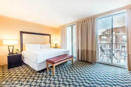 AKA Washington Circle - 15