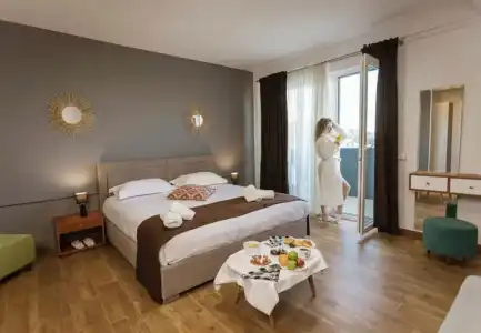 Olivar Tirana - 101