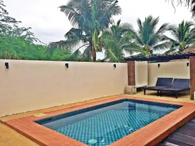 Lawana Escape Beach Resort - 9