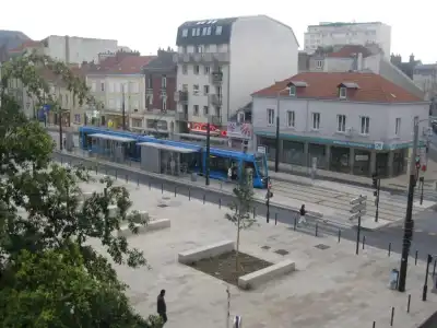 Le Parisien - 10