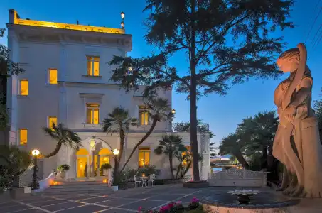 Luxury Villa Excelsior Parco - 0