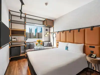 Ibis One Central - 33