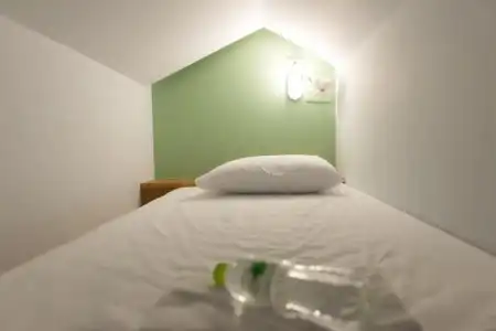 Barn and Bed Hostel - 35