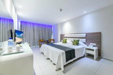 Tasia Maris Sands - 55