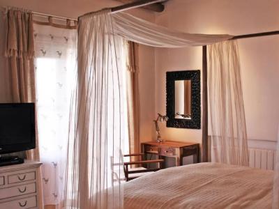 Artemis Traditional House - 10