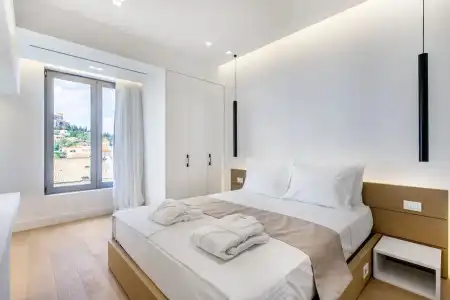 NS Place - 100