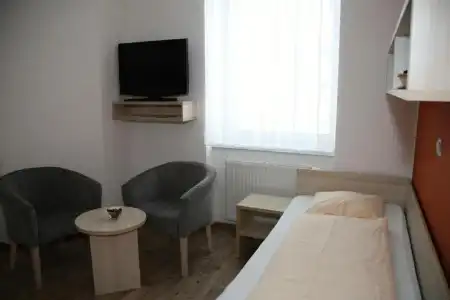 Palác - 19