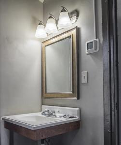 Gardner & Hostel - 92