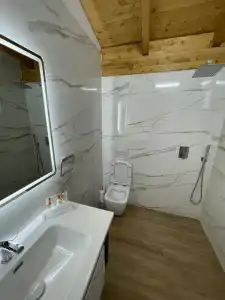 Arial Penthouse Suites - 200