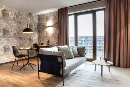 Moxy Berlin Airport - 31
