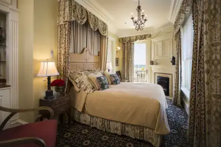 The Chanler at Cliff Walk - 6