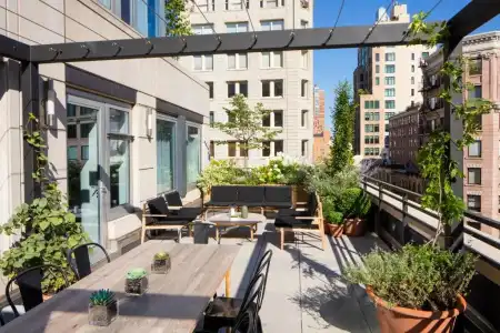Smyth Tribeca - 123