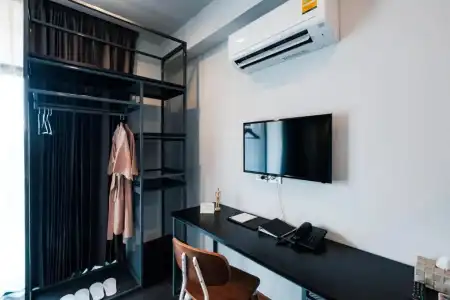 Wealth Boutique - 104