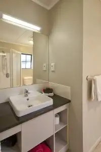 Sport of Kings Motel - 53