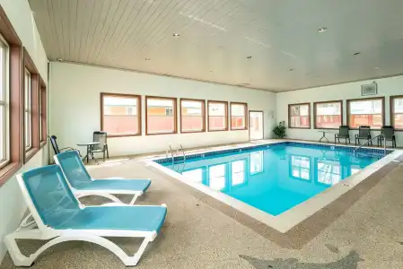 Quality Inn & Suites - 33