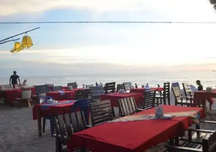 Lanta Nice Beach Resort - 23