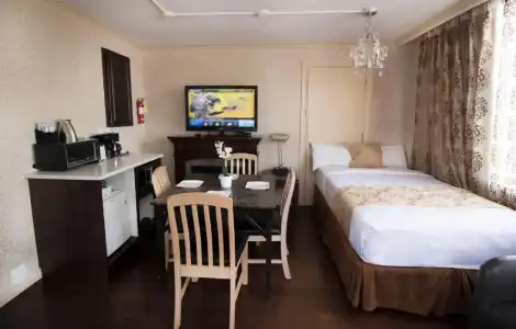 Divya Sutra Suites on Robson Downtown Vancouver - 55
