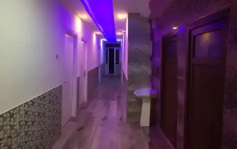 Özgür - 9