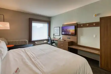Holiday Inn Express & Suites Charlotte - South End by IHG - 55