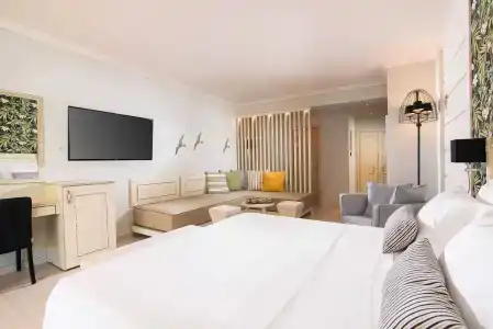 Neikos Luxury Suites - 47
