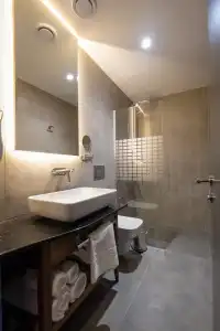 Ref Inn - 7
