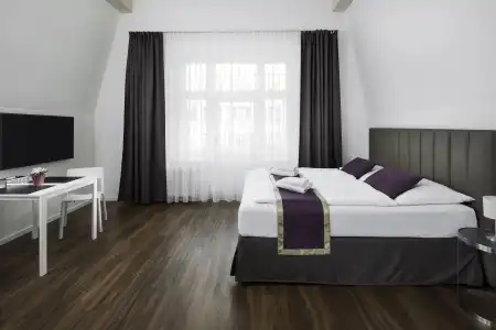 Elizabeth Suites - 1