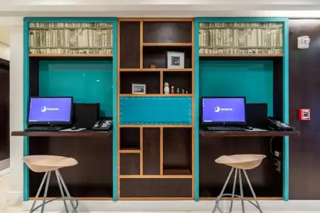 Premier Inn Doha Airport - 7