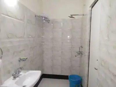 Executive Tower - 15