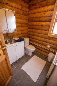 Hestasport Cottages - 11