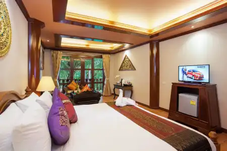 Royal Phawadee Village Patong - 10