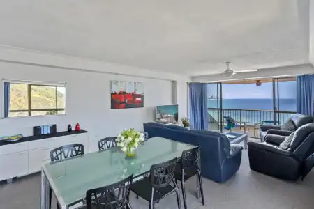 Gemini Court Holiday Apartments - 331