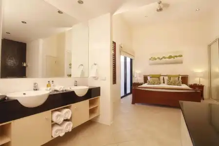 Saltwater Luxury Apartments - 36