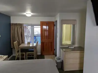 Crystal Sands Motel - 29