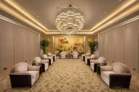 Hilton Wuhan Riverside - 32