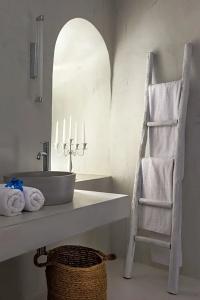 Mythical Blue Luxury Suites - 27