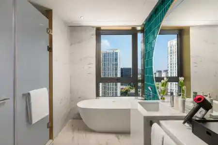 HUALUXE Shanghai Changfeng Park by IHG - 8
